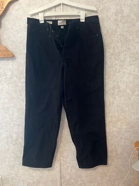 NWOT Universal Thread Black High-Rise Straight Jeans, Size 16